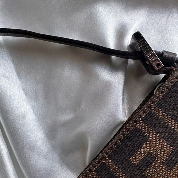 Vintage FENDI zucca mini baguette. - Picture 14 of 14